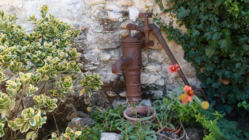 Mas Du Clos De L'Escarrat Jonquieres  Bagian luar foto